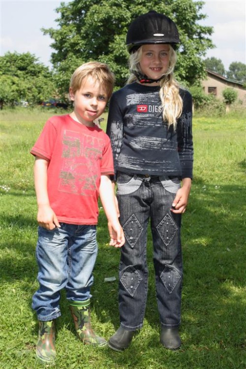 Thecla_en_Sven_Paardrijden (05)