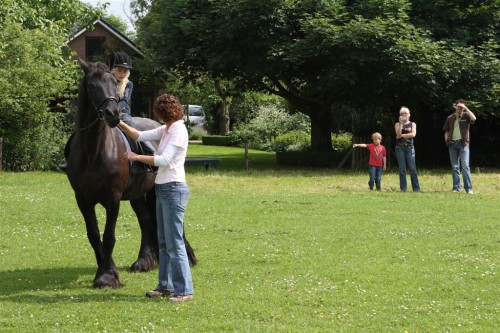 Thecla_en_Sven_Paardrijden (17)