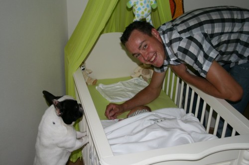 04 - Hij slaapt goed door