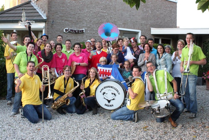 Eerste CD uitgereikt