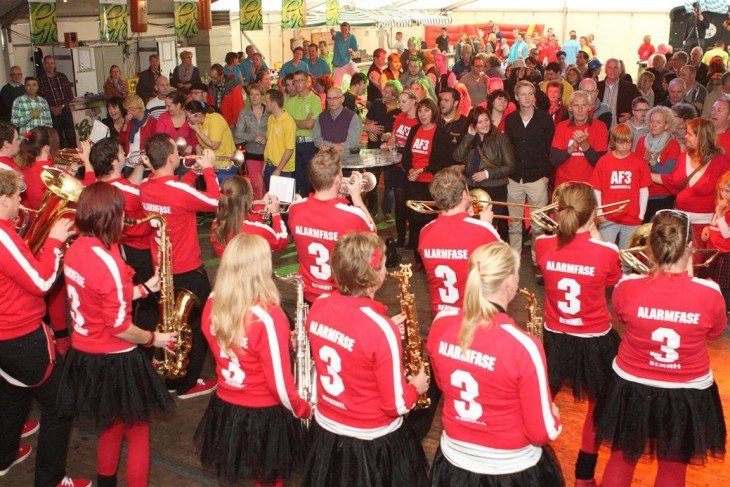 2e editie van dweilfestival Lingewaard Dweilt Deur