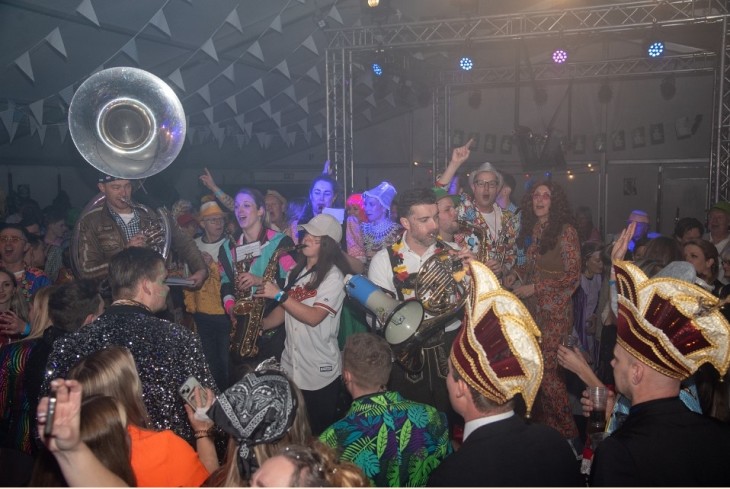 Zaterdagavond in Angeren